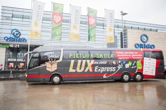 LAUKUMĀ PIE TIRDZNIECĪBAS CENTRA “ORIGO” ATKLĀJ SKOLAS GAITĀM VELTĪTO LABDARĪBAS AKCIJU “PIETURA: SKOLA”