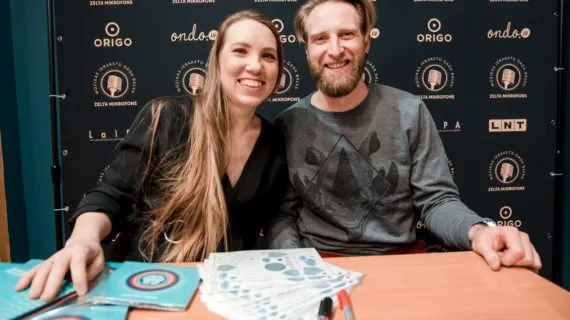 KĀ RADĪT SATURĪGU DZIESMAS TEKSTU – PIEREDZĒ DALĀS GRUPA “ASTRO’N’OUT”