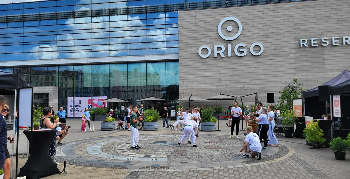 Около т/ц “Origo” прошел Фестиваль Дня молодежи